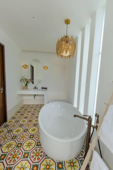 Presidential Luxury Villa Anjuna With Pvt Pool & Bathtub, Most Prime Location Exterior photo